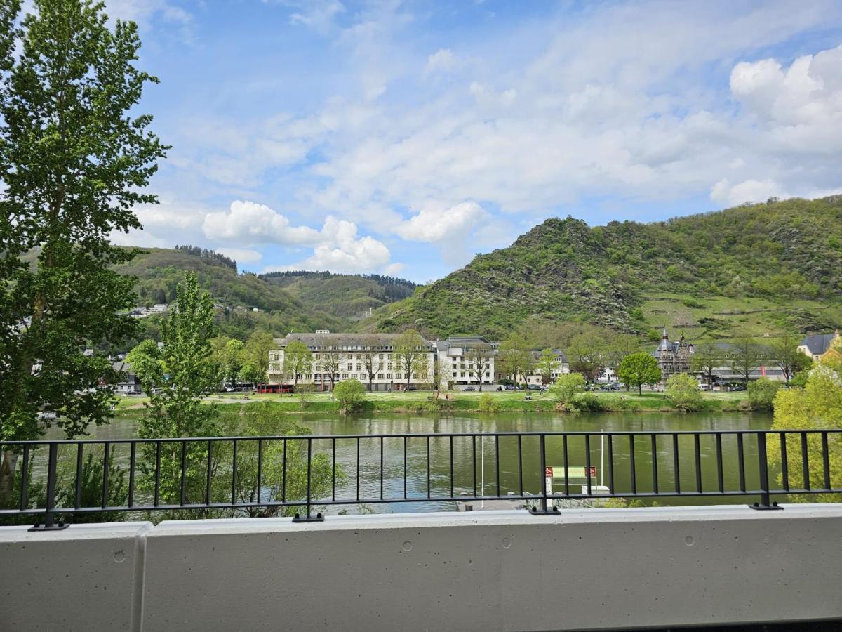 Moselblick II Ad Reichsburg Parkplatz 100M Marktplatz Кохем Екстериор снимка